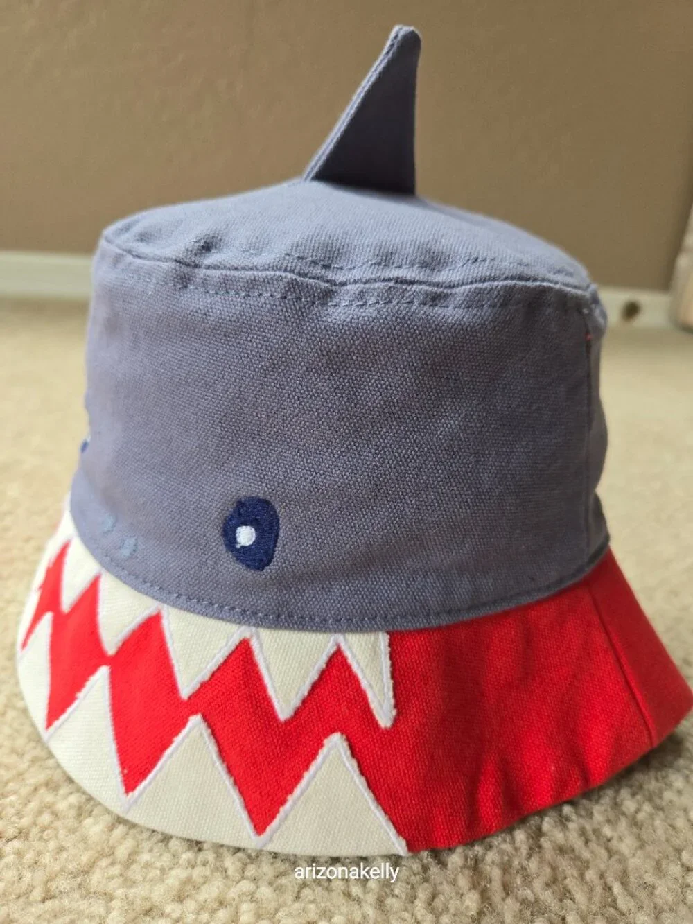 NWT Mini Boden Shark Hat Cotton Kids MED Child Youth